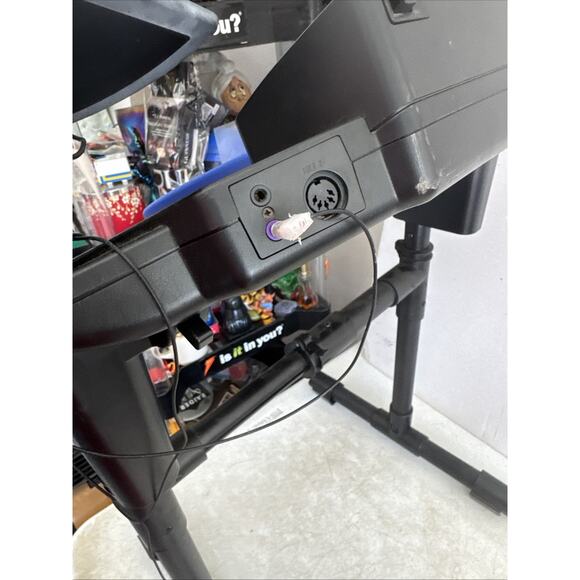 Guitar Hero Nintendo Wii World Tour Bundle - Drum, 2 Guitars No Pedal Untested - Picture 12 of 14